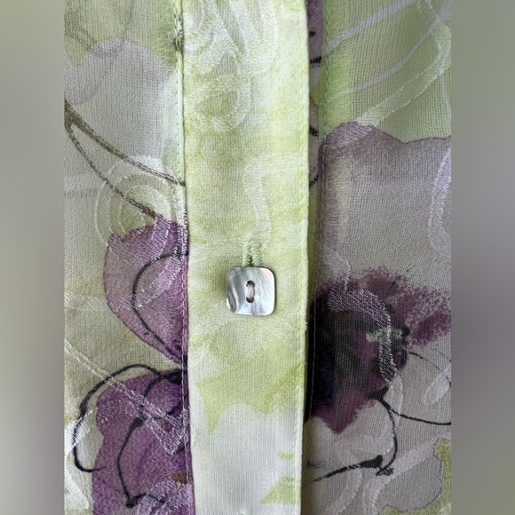 C. B. Collections - XL Petite- 3/4 length Sleeve Green/Purple Shear Top - Picture 3 of 6